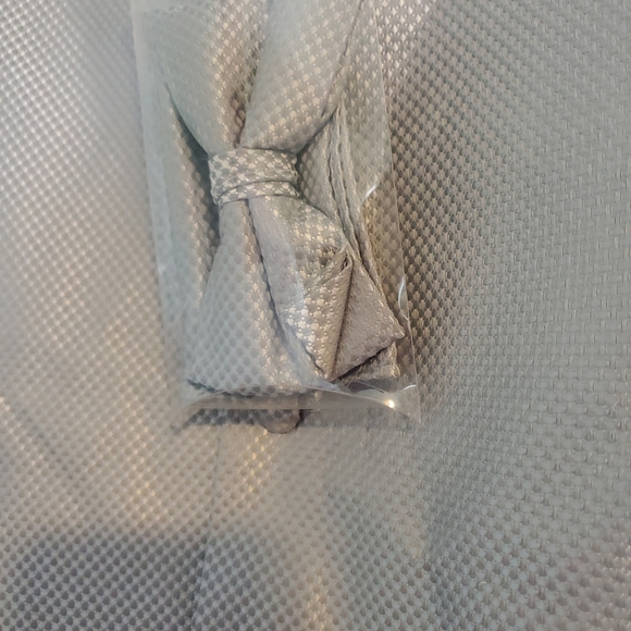 NWT Grey Matter Concepts vest w bowtie - Picture 2 of 6